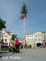 Stavění májky v Příboře 2010
